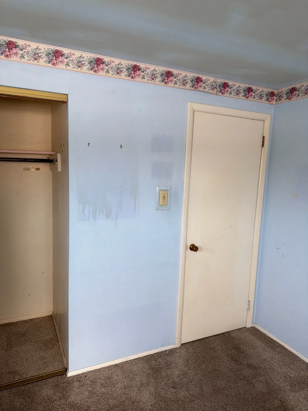 Air movers and dehumidifiers running in Pike Indiana home dry-out